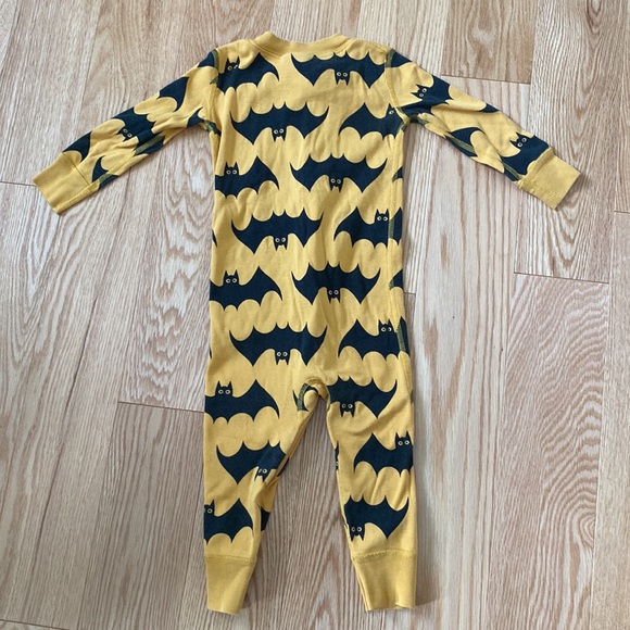 Hanna Andersson | Halloween bats 🦇 sleeper size 18-24mo - Picture 7 of 7